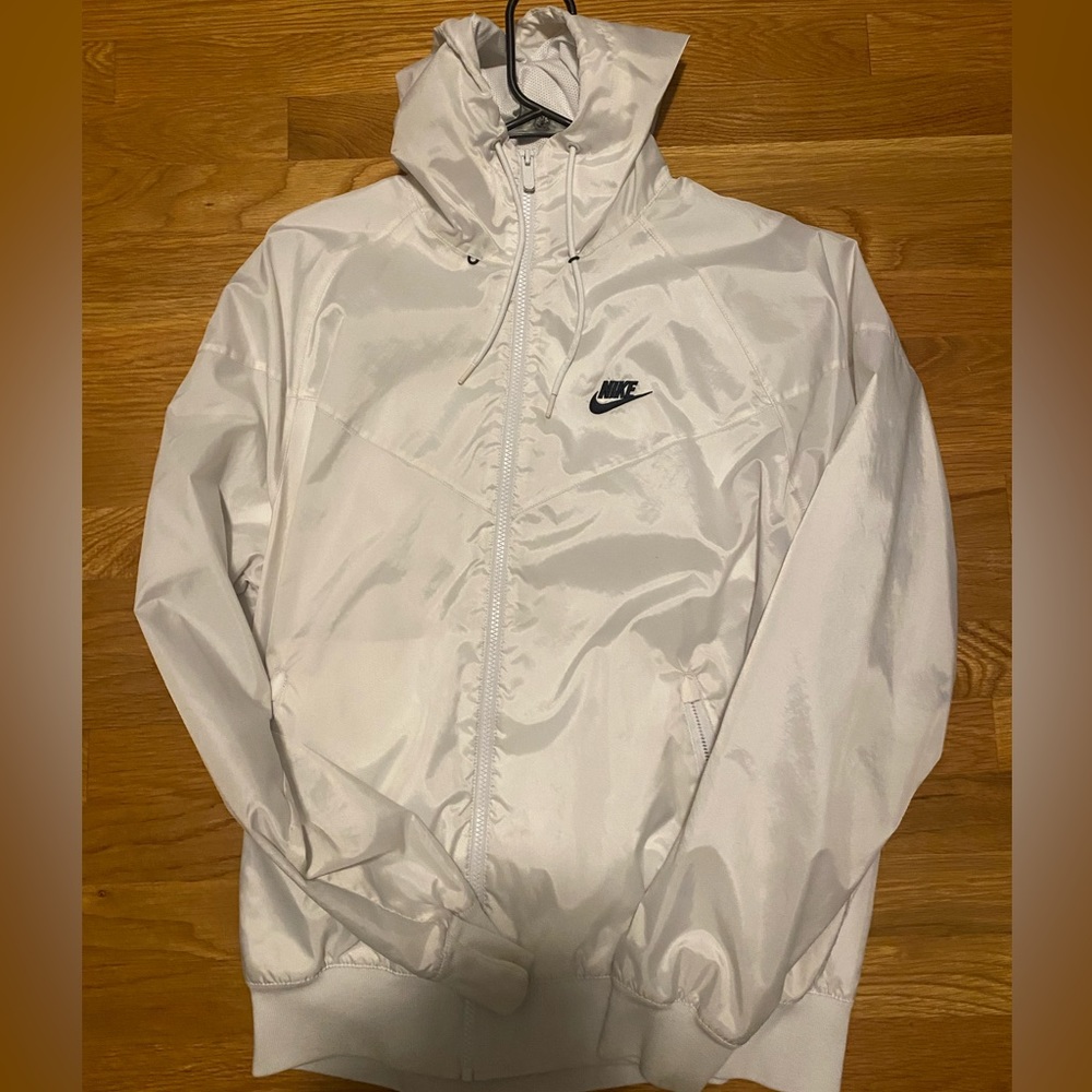 Nike mesh polyester wind breaker size medium